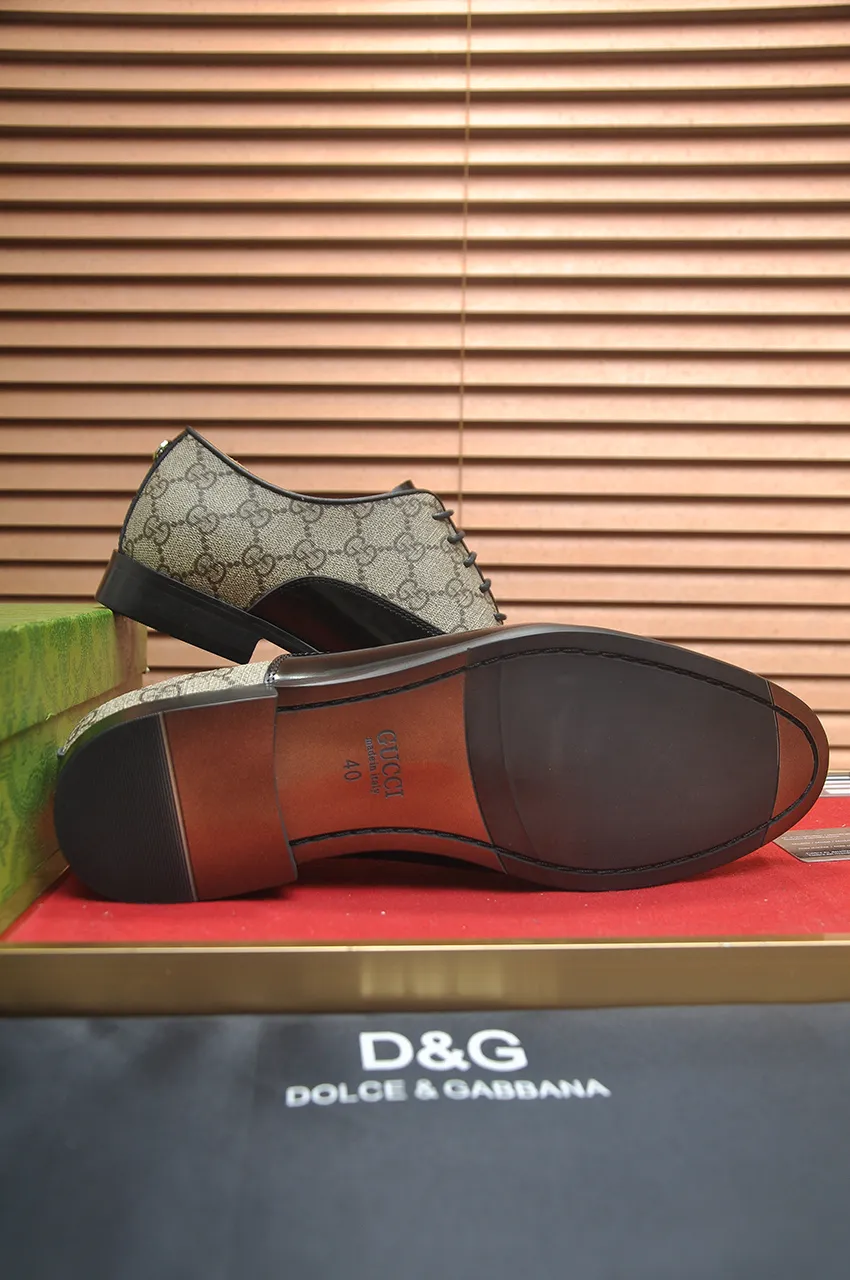 Men's shoes💰500💶Italy's top luxury men's shoe giant (GUCCI) (Gucci) (full cowhide lining) new arrival🍃Original European style🔰 Pleasant to the eye😍In order to make the shoes more durable and non-deformable🌀The production continues to follow traditional methods but there is still no lack of innovation💪Choose original sheepskin for the leather♻️ Smooth and natural And extra bright ⭐Made of imported cowhide, the first choice of rich people 38-45 (45 customized)